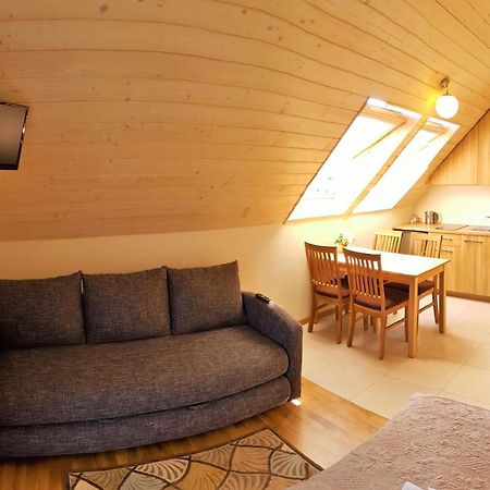 Smelio Vila Apartments Palanga Ngoại thất bức ảnh