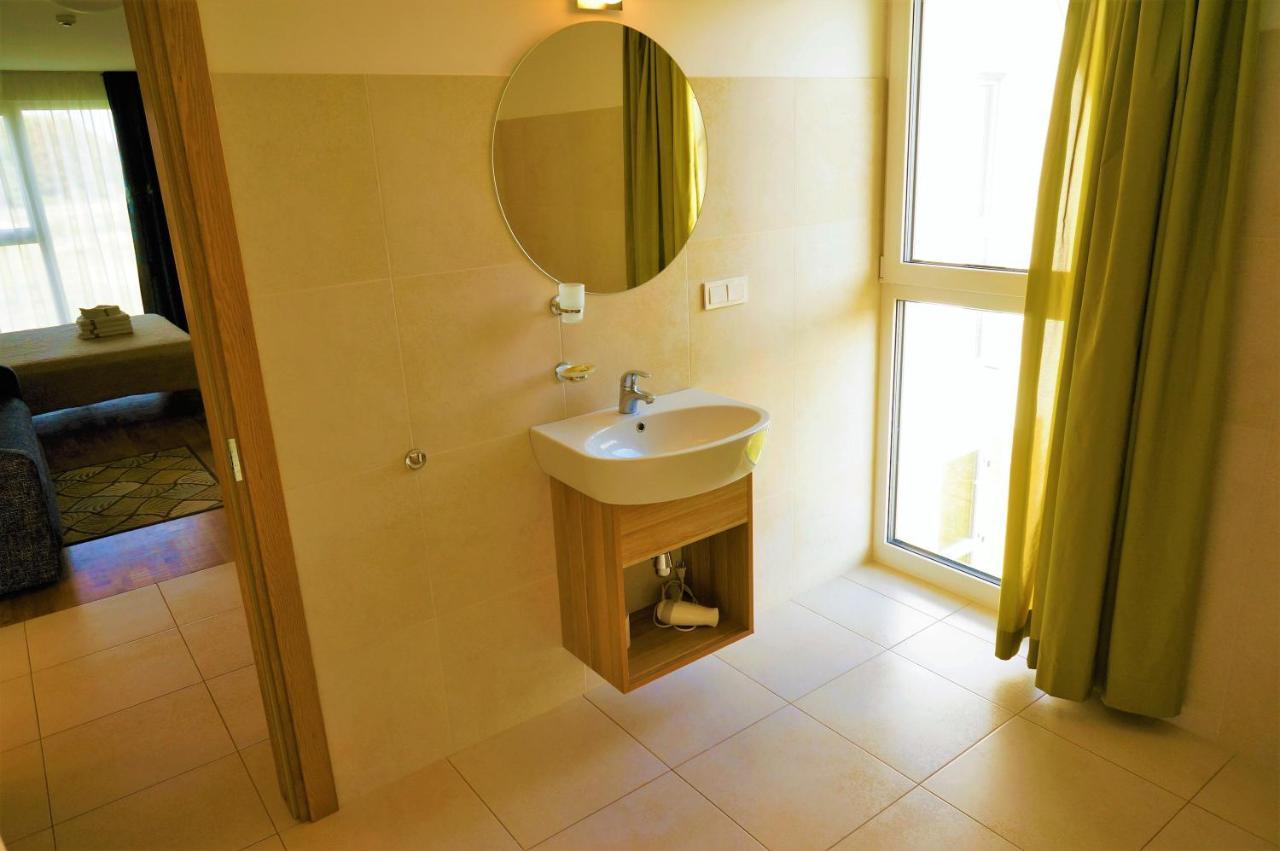 Smelio Vila Apartments Palanga Ngoại thất bức ảnh