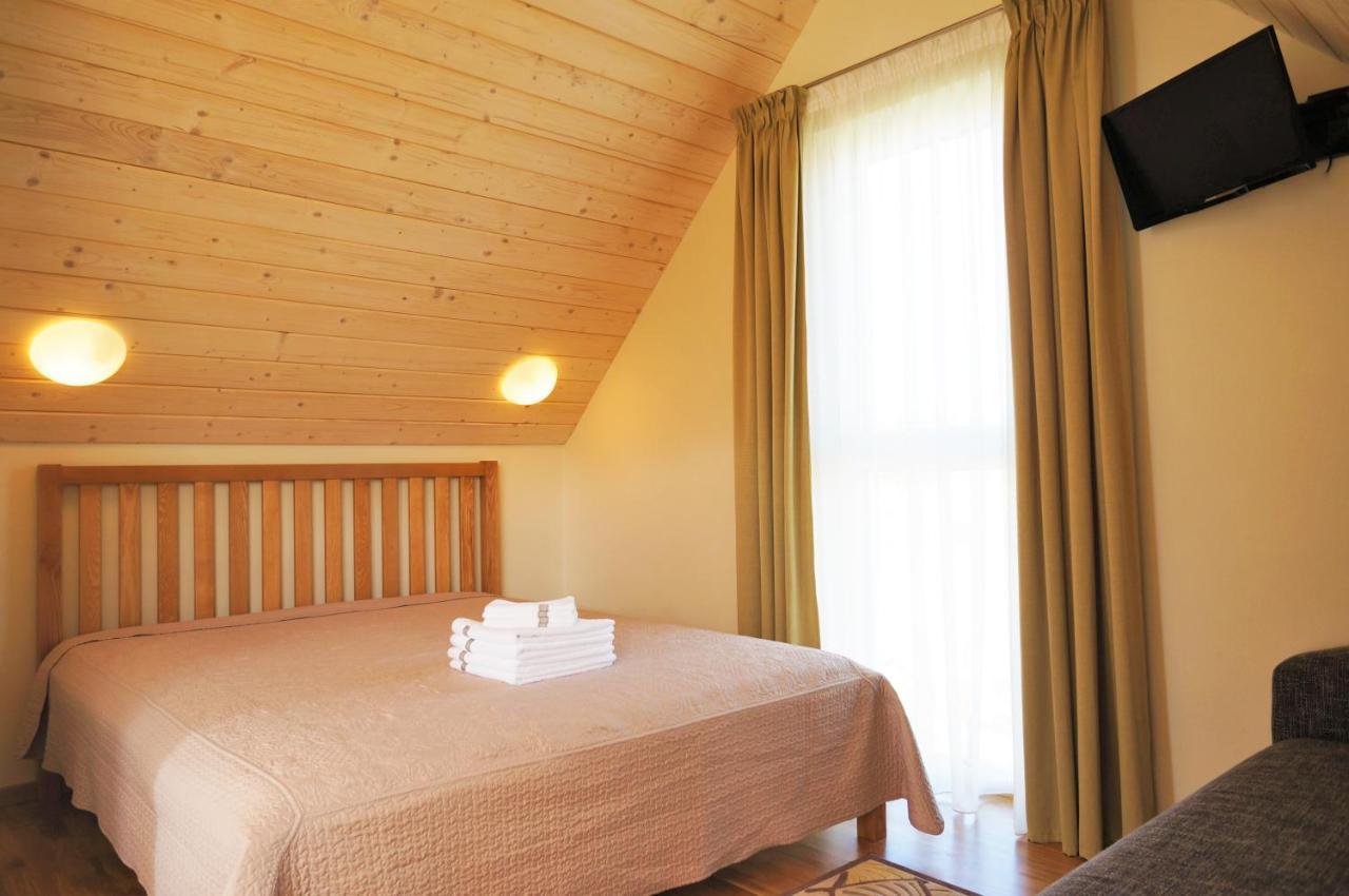 Smelio Vila Apartments Palanga Ngoại thất bức ảnh